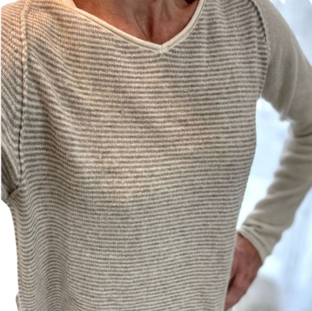 💫100% Cashemire Women’s Oversize Asymmetrical Knit Sweater.Rare FIND
